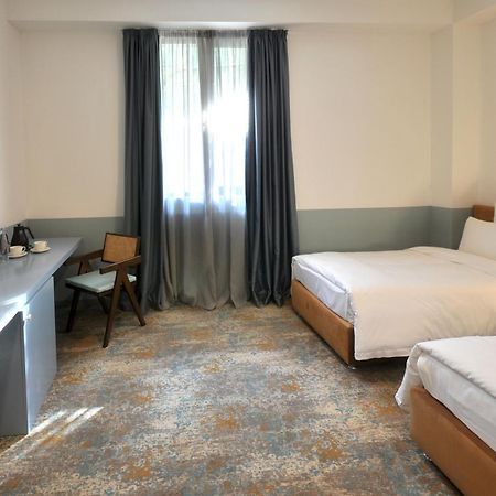Castor & Pollux Hotel Tbilisi Ngoại thất bức ảnh