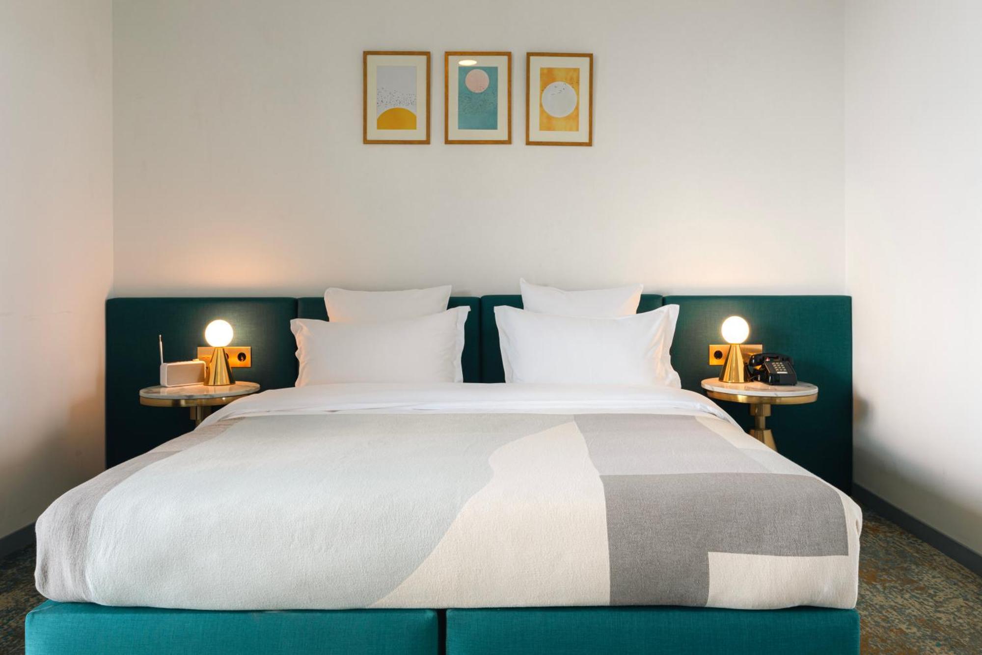 Castor & Pollux Hotel Tbilisi Ngoại thất bức ảnh